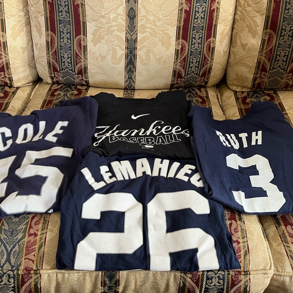 Yankees boys t-shirt bundle. Size 8